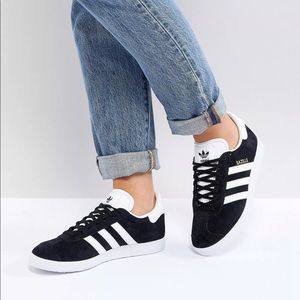 Gazelle - adidas - size 7
